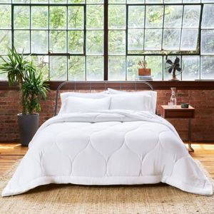 Buffy bedding cloud queen comforter NEW open package